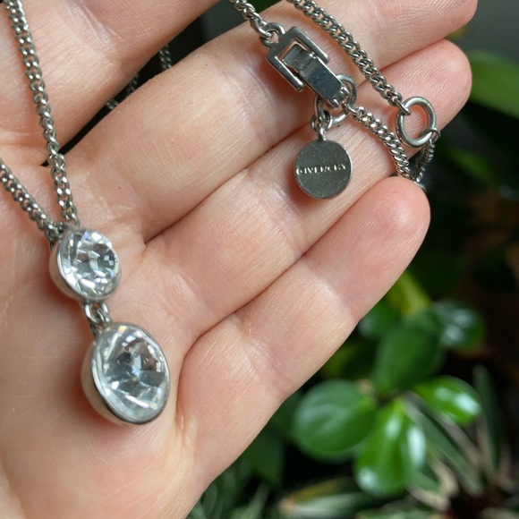 Givenchy Necklace - Picture 3 of 4